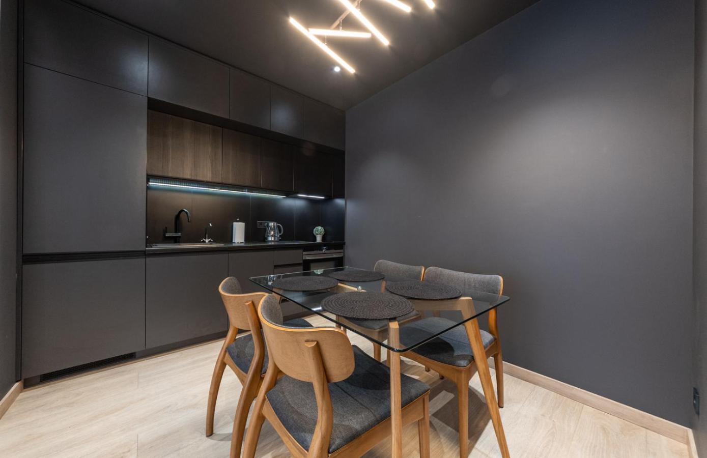 Royal Tower Residence Big VIP Apartment in Center Floor 27 Kiev Buitenkant foto