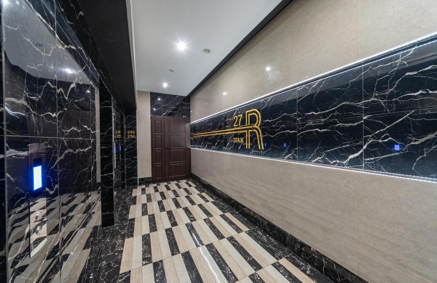 Royal Tower Residence Big VIP Apartment in Center Floor 27 Kiev Buitenkant foto
