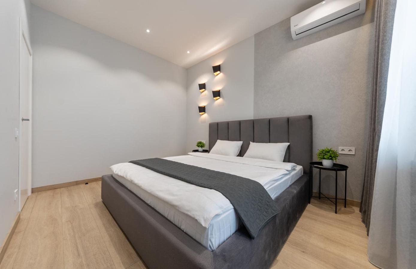 Royal Tower Residence Big VIP Apartment in Center Floor 27 Kiev Buitenkant foto